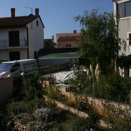 아파트 With Wifi Vrsar, Porec - 6946 *