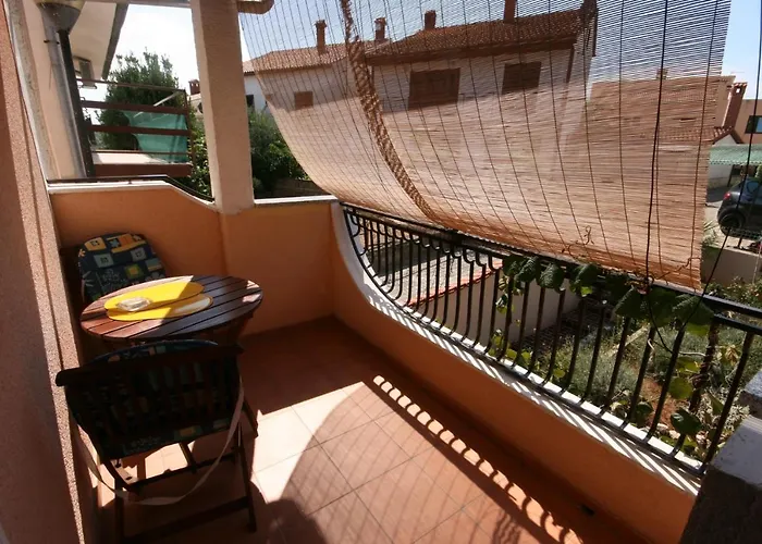 아파트 With Wifi Vrsar, Porec - 6946 브르사르