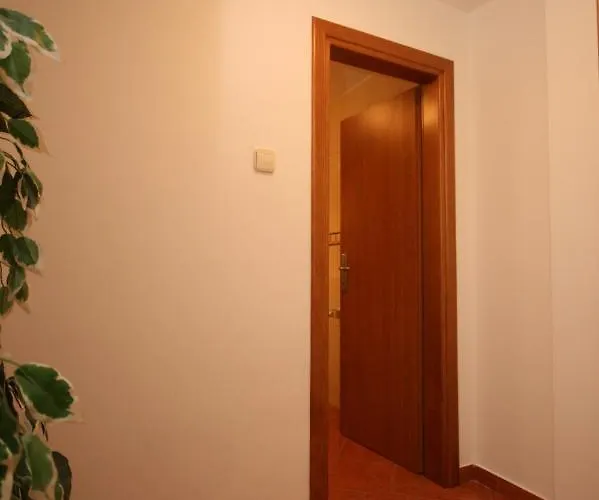 아파트 With Wifi Vrsar, Porec - 6946